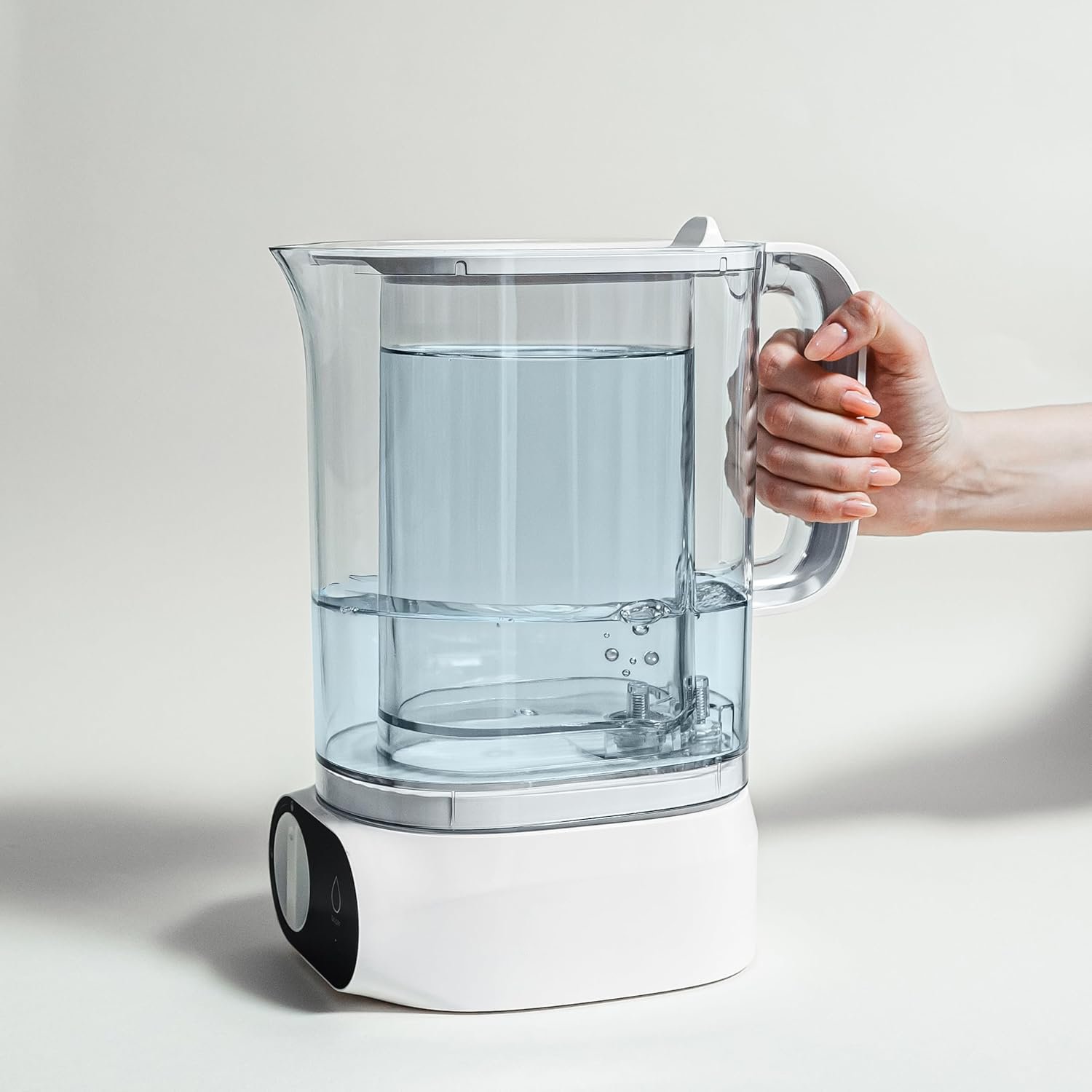 Cross-section view of the SFLUX Automatic Pitcher's dual-chamber structure, labeled with Tap Water, Purified Water, USB-C rechargeable, Filter and On/Off touch button